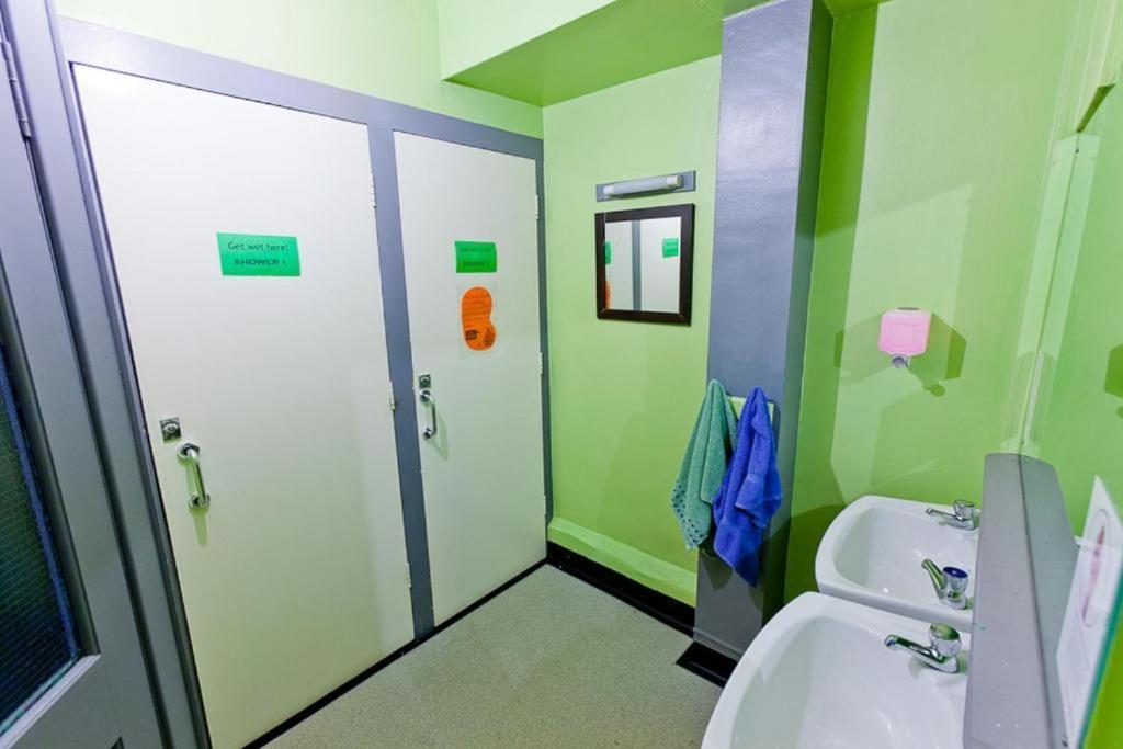 Inverness Student Hotel Стая снимка